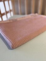 Grandes Suenos βαμβακερή πλεκτή κουβέρτα Ελεφαντάκια - Dusty Pink 75x100cm - Image 4