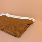 Grandes Suenos βαμβακερή πλεκτή κουβέρτα Rainbows - Κανελί 75x100cm - Image 2