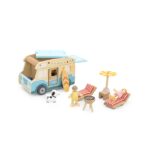 Viga ξύλινο τροχόσπιτο κάμπινγκ με αξεσουάρ και φιγούρες - Image 2