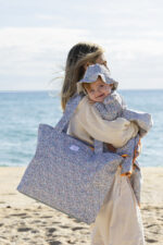 Walking Mum: Αδιάβροχη Τσάντα Παραλίας με Δίχτυ Flowers