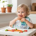 Αδιάβροχη Σαλιάρα PEVA με Τσέπη "Little Chef" - Image 2